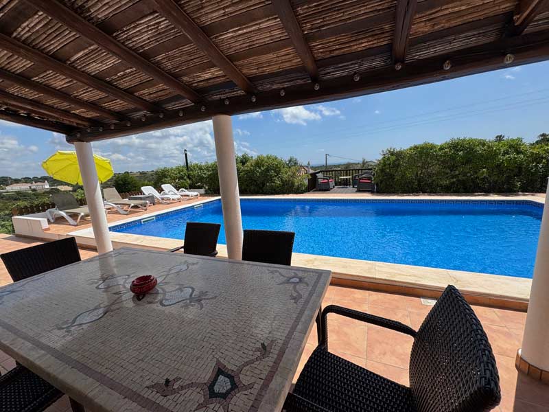 Outdoor dining terrace at Paloverde